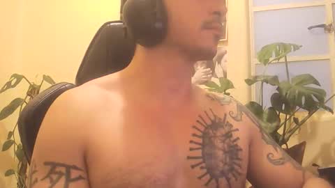 Snapshot of alexopenmind21 chatting on 05-19-26, 01:11 Alexxx online show from 05-19-26, 01:11