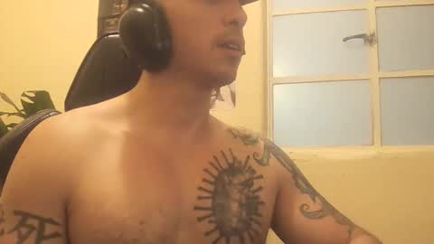 Snapshot of alexopenmind21 chatting on 05-29-26, 01:25 Alexxx online show from 05-29-26, 01:25