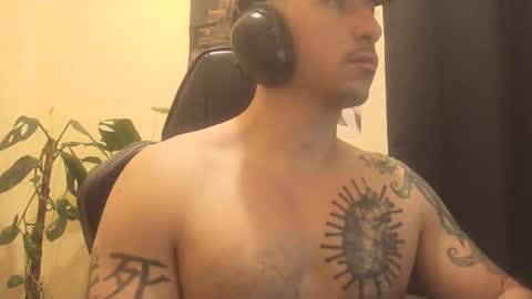 Snapshot of alexopenmind21 chatting on 05-30-26, 04:15 Alexxx online show from 05-30-26, 04:15