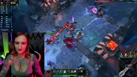 Snapshot of alexracc00n chatting on 11-10-25, 08:08 Alex online show from 11-10-25, 08:08