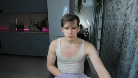 Snapshot of alexs_771 chatting on 01-21-25, 12:50 Dennis online show from 01-21-25, 12:50