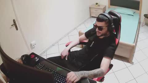 alexthepro00 online show from 10-07-25, 07:33