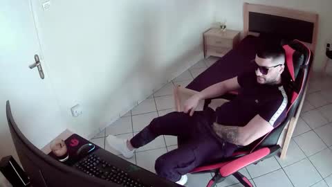 alexthepro00 online show from 01-11-26, 01:16