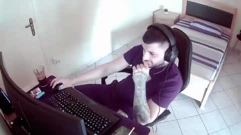 Snapshot of alexthepro00 chatting on 06-14-26, 10:17 alexthepro00 online show from 06-14-26, 10:17