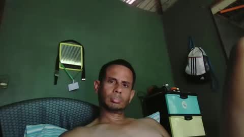 Snapshot of alextico1 chatting on 10-18-25, 03:35 Alex online show from 10-18-25, 03:35