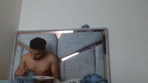 alex y luisa online show from 11-10-25, 04:17