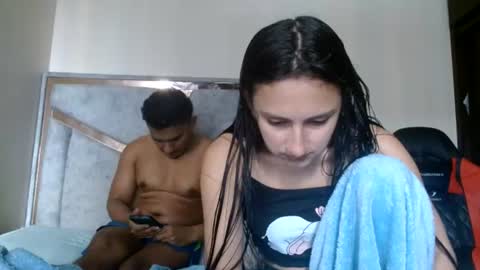 Snapshot of alexvsluisa chatting on 06-20-26, 03:37 alex y luisa online show from 06-20-26, 03:37