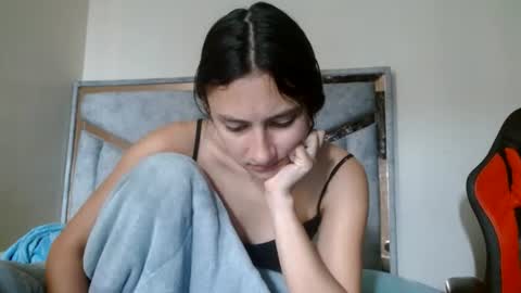 Snapshot of alexvsluisa chatting on 06-26-26, 03:38 alex y luisa online show from 06-26-26, 03:38