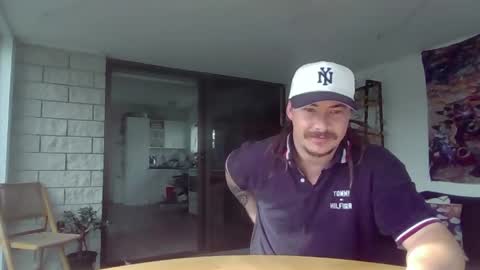 Alex online show from 04-10-26, 11:42