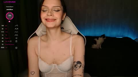 Alexa Bloom online show from 11-08-25, 06:02