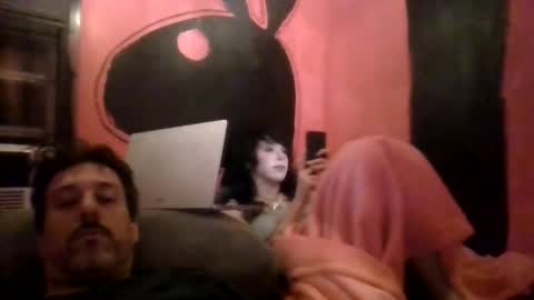 AlexaJohnsontwitter online show from 04-30-26, 07:14