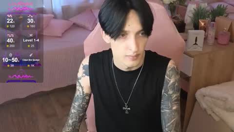 Snapshot of alexxone_ chatting on 09-19-25, 11:22 Alex online show from 09-19-25, 11:22