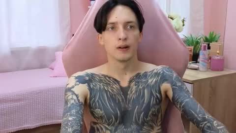 Snapshot of alexxone_ chatting on 10-04-25, 09:07 Alex online show from 10-04-25, 09:07