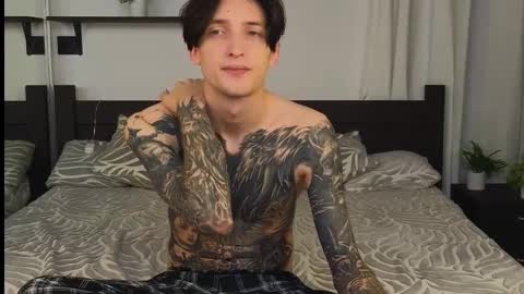 Snapshot of alexxone_ chatting on 10-13-25, 12:16 Alex online show from 10-13-25, 12:16