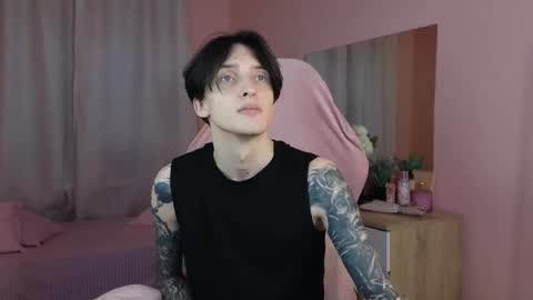 Snapshot of alexxone_ chatting on 11-04-25, 12:04 Alex online show from 11-04-25, 12:04