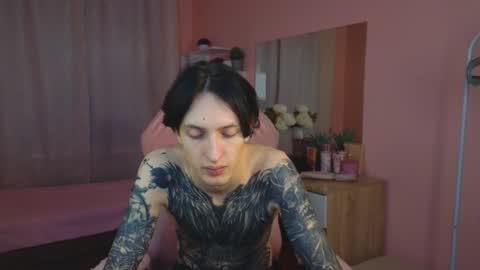 Snapshot of alexxone_ chatting on 11-23-25, 12:27 Alex online show from 11-23-25, 12:27