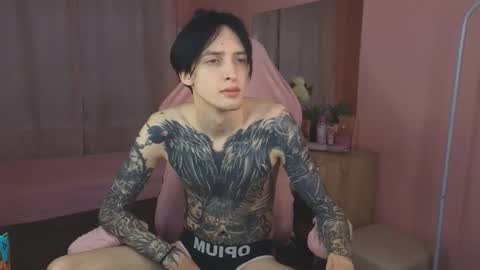 Snapshot of alexxone_ chatting on 11-25-25, 12:16 Alex online show from 11-25-25, 12:16