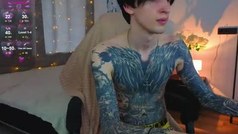 Snapshot of alexxone_ chatting on 04-22-26, 08:17 Alex online show from 04-22-26, 08:17