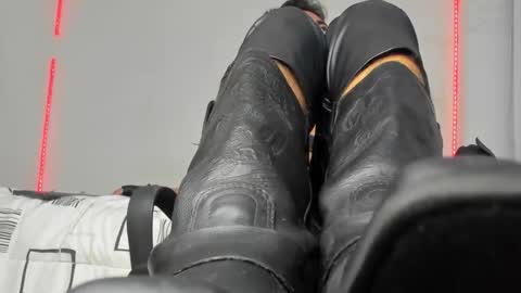 Snapshot of alexxx_savage chatting on 02-26-26, 02:54 Alexander online show from 02-26-26, 02:54