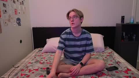 Snapshot of alexycutie chatting on 02-14-26, 01:08 Alexycutie online show from 02-14-26, 01:08