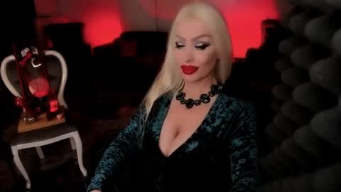 AlfaFemale online show from 12-24-24, 10:44