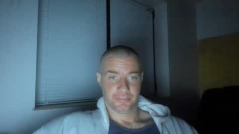 Snapshot of alfiesolomons87 chatting on 05-12-26, 08:17 alfiesolomons87 online show from 05-12-26, 08:17