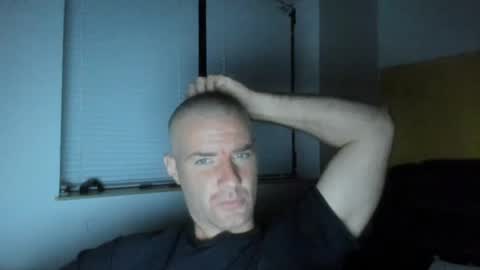 Snapshot of alfiesolomons87 chatting on 06-15-26, 06:54 alfiesolomons87 online show from 06-15-26, 06:54
