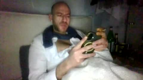 Edgarrrdd1021 online show from 04-15-26, 06:31