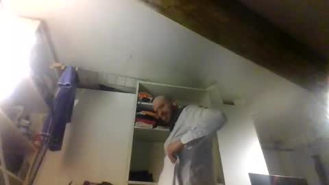 Edgarrrdd1021 online show from 04-15-26, 07:10