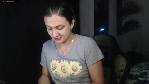 Snapshot of alguien_mas01 chatting on 02-04-26, 03:01 cami online show from 02-04-26, 03:01
