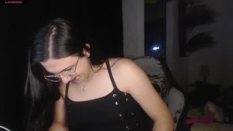 Snapshot of alguien_mas01 chatting on 02-20-26, 03:47 cami online show from 02-20-26, 03:47
