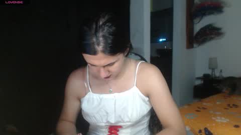 Snapshot of alguien_mas01 chatting on 02-27-26, 03:06 cami online show from 02-27-26, 03:06