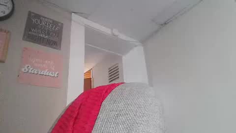 Snapshot of ali_tayler chatting on 10-25-25, 03:07 ali_tayler online show from 10-25-25, 03:07