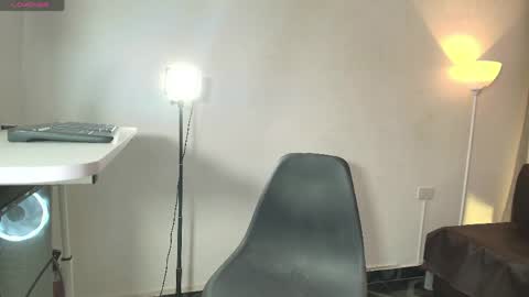 Snapshot of aliana_rouse chatting on 05-26-26, 02:18 aliana_rouse online show from 05-26-26, 02:18