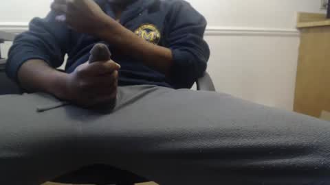 Snapshot of aliasallday chatting on 01-17-25, 10:56 Alias online show from 01-17-25, 10:56