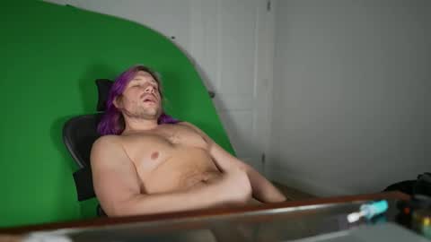 Snapshot of alibastersword chatting on 03-13-26, 03:57 Luke online show from 03-13-26, 03:57