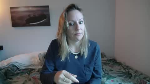 Snapshot of alice8363 chatting on 12-08-24, 09:02 Alice online show from 12-08-24, 09:02