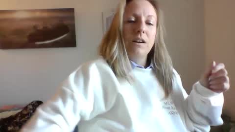 Snapshot of alice8363 chatting on 12-16-24, 09:35 Alice online show from 12-16-24, 09:35