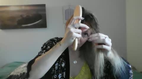 Snapshot of alice8363 chatting on 12-17-24, 08:12 Alice online show from 12-17-24, 08:12