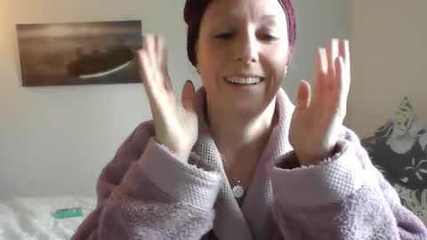 Snapshot of alice8363 chatting on 12-20-24, 12:27 Alice online show from 12-20-24, 12:27