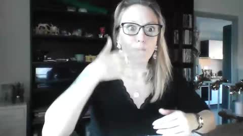 Snapshot of alice8363 chatting on 12-28-24, 08:05 Alice online show from 12-28-24, 08:05