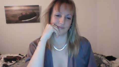 Snapshot of alice8363 chatting on 01-02-25, 04:35 Alice online show from 01-02-25, 04:35