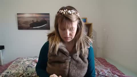 Snapshot of alice8363 chatting on 03-08-25, 08:44 Alice online show from 03-08-25, 08:44