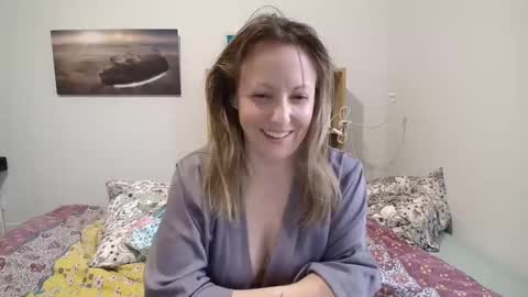 Snapshot of alice8363 chatting on 03-12-25, 02:56 Alice online show from 03-12-25, 02:56