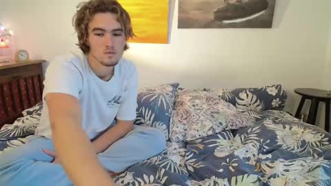 Snapshot of alice8363 chatting on 11-24-25, 09:20 Alice online show from 11-24-25, 09:20