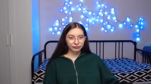 Alice online show from 01-12-25, 04:40