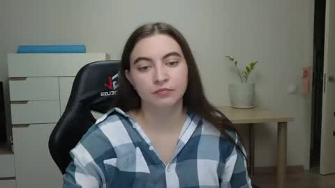 Alice online show from 04-15-26, 06:15