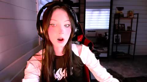 Snapshot of alice__aris chatting on 02-25-25, 02:54 Alice Aris online show from 02-25-25, 02:54