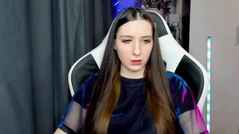 Snapshot of alice_bailey chatting on 12-16-25, 12:54 Alice online show from 12-16-25, 12:54