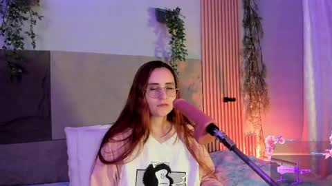 Mey online show from 04-14-26, 05:13